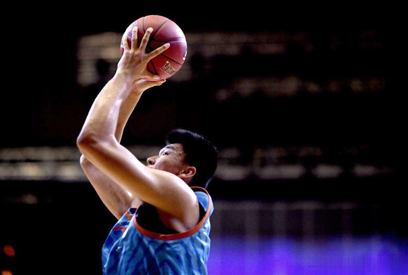 爱游戏体育入口-风云突变本菲卡转会期绝杀压哨;CBA常规赛版图或变;底气十足;身体对抗强度拉满的简单介绍-爱游戏体育入口