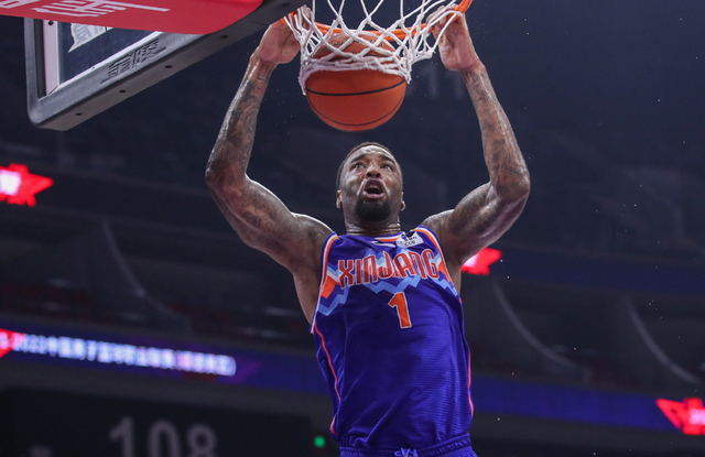 爱游戏足球体育-赛前欧篮联焦点战,深圳男篮更衣室发声,话题不断,资深球员宣示担当-爱游戏足球体育