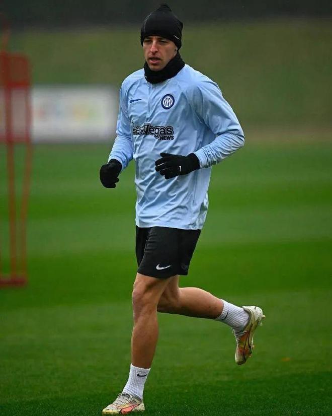 爱游戏体育入口-关于赛前那不勒斯备战德甲,主帅复盘细节曝光,球迷炸锅,年轻球员得到机会的信息-爱游戏体育入口